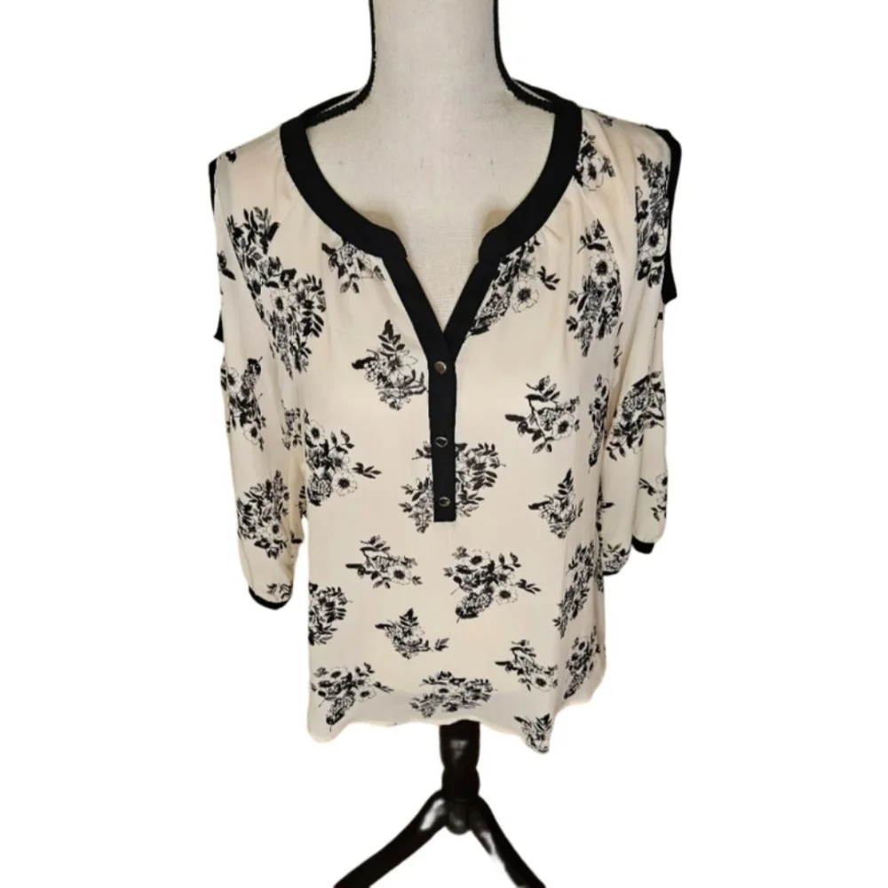 NWT - Jennie & Marlis Floral Blouse - Picture 5 of 13